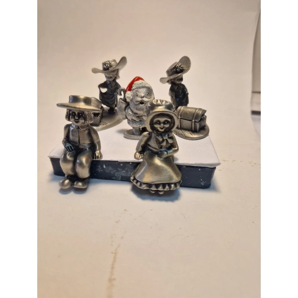 5 Pcs of Pewter Mini Figures 2 In. Tall 1 In Wd 1980's Vtg 2 Shelf Sitters
